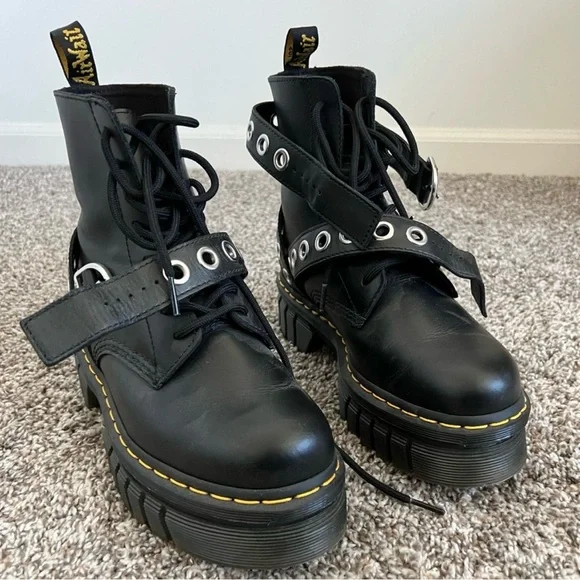 Dr Marten Platform boots - Picture 2 of 4